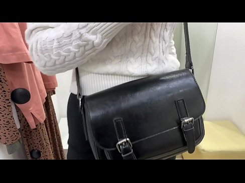 ❤️ Masturbación pública de la joven zorra FeralBerry con un consolador en el probador ❤️❌ Porno bonito en es.tusar.top ❌️
